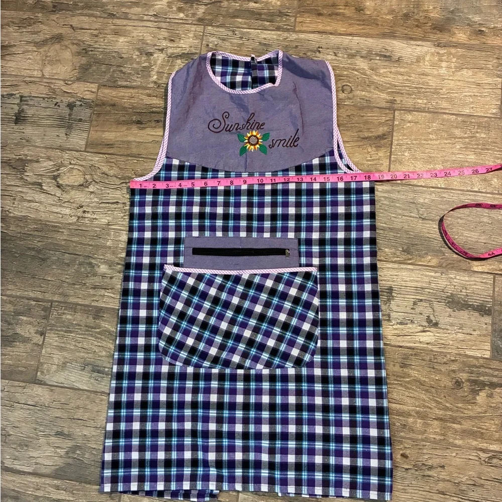 Plaid sunflower embroidered zipper pocket apron - Picture 4 of 5